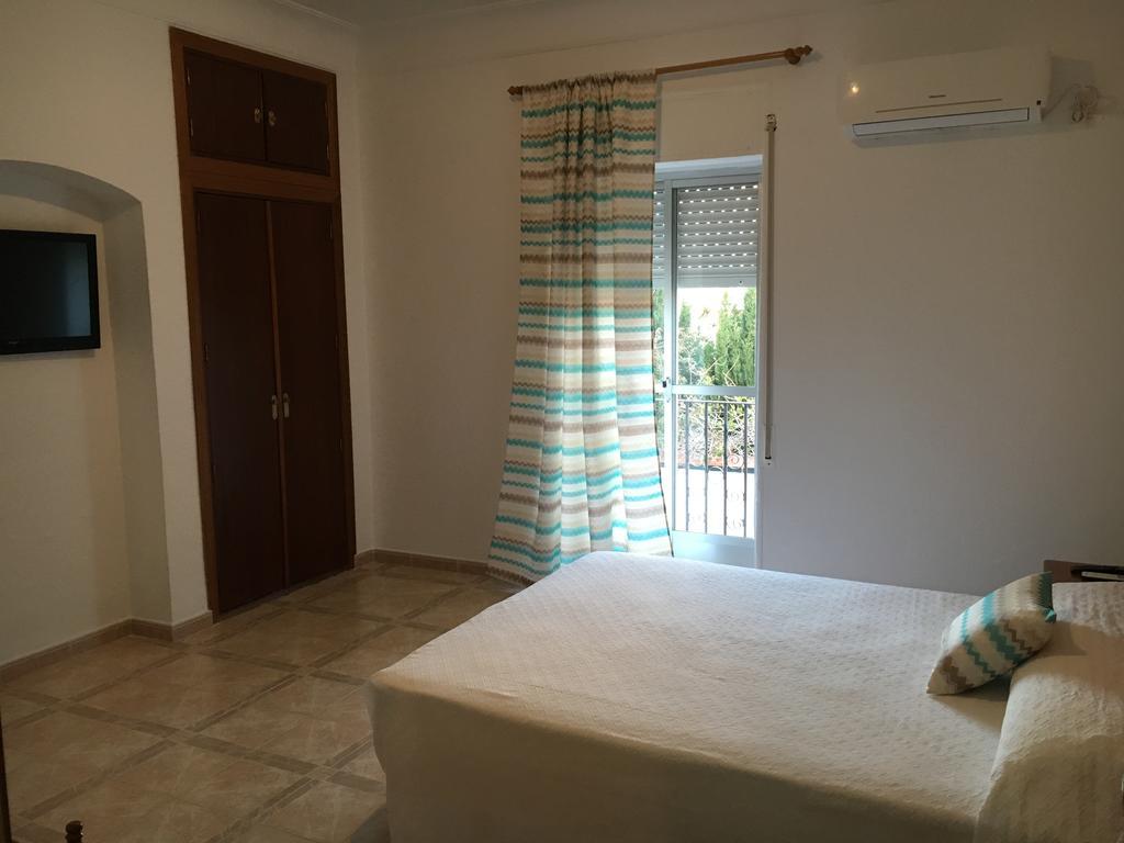 Hostal Barbate Exterior photo